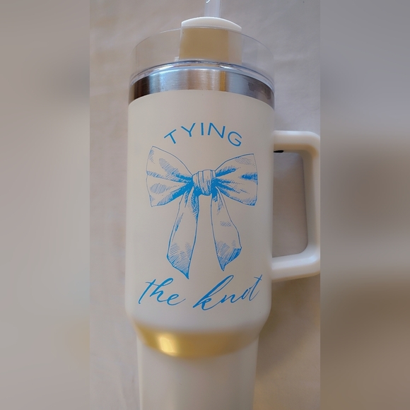 🩷 $15 | Francesca’s 40oz White Travel Tumbler NWT “Tying the Knot” Blue Bow 🤍 - Picture 3 of 9